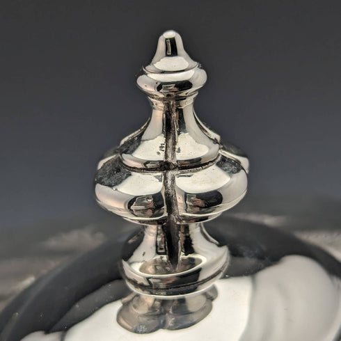 Late Victorian British Antique Silver Plated Biscuit Barrel with Glass Inner